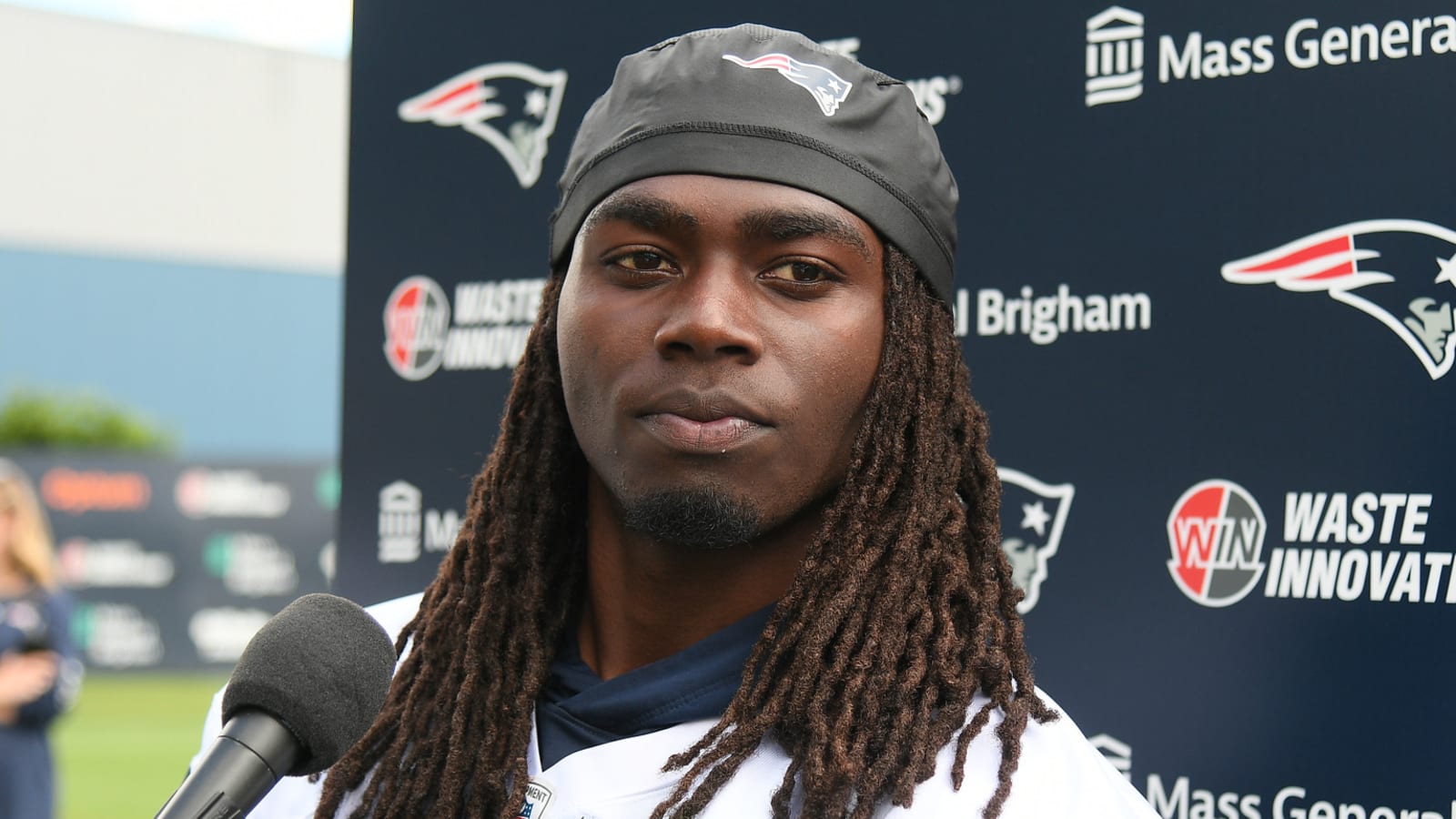 Patriots RB reacts to possibly being benched