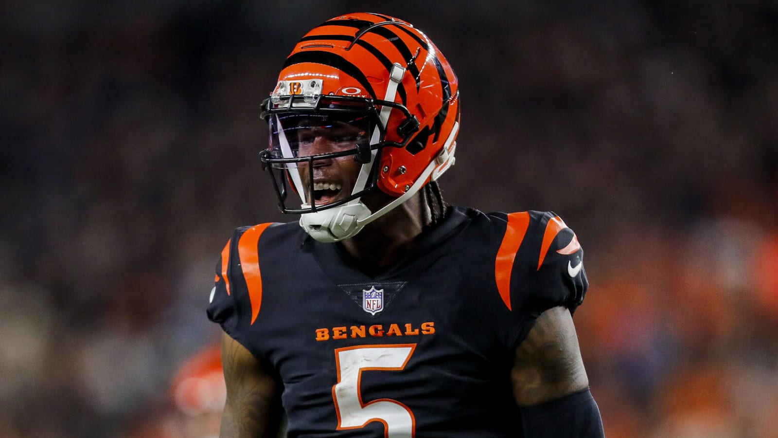 Bengals HC comments on franchise-tagging of star WR