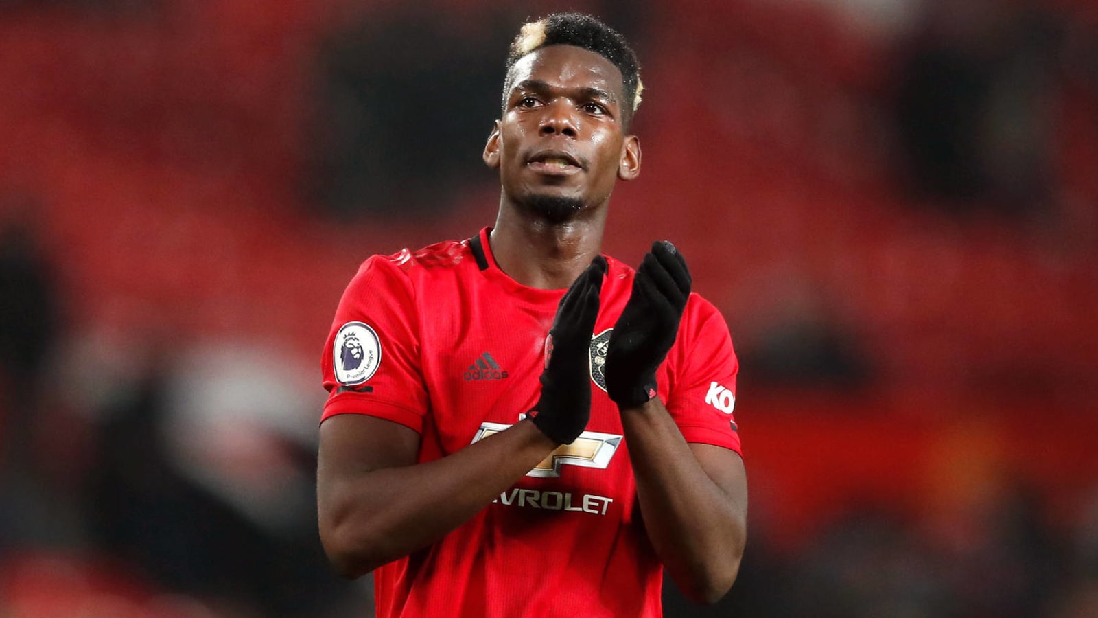 Report: Paul Pogba considering staying with Manchester United