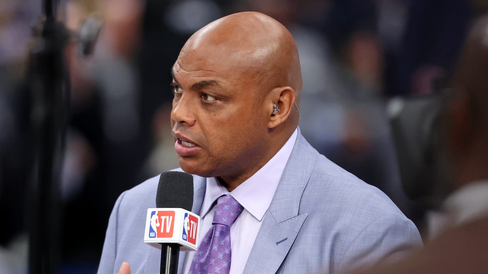 Charles Barkley slams ESPN for biased LeBron James and Lakers coverage: 'I want all the smoke'