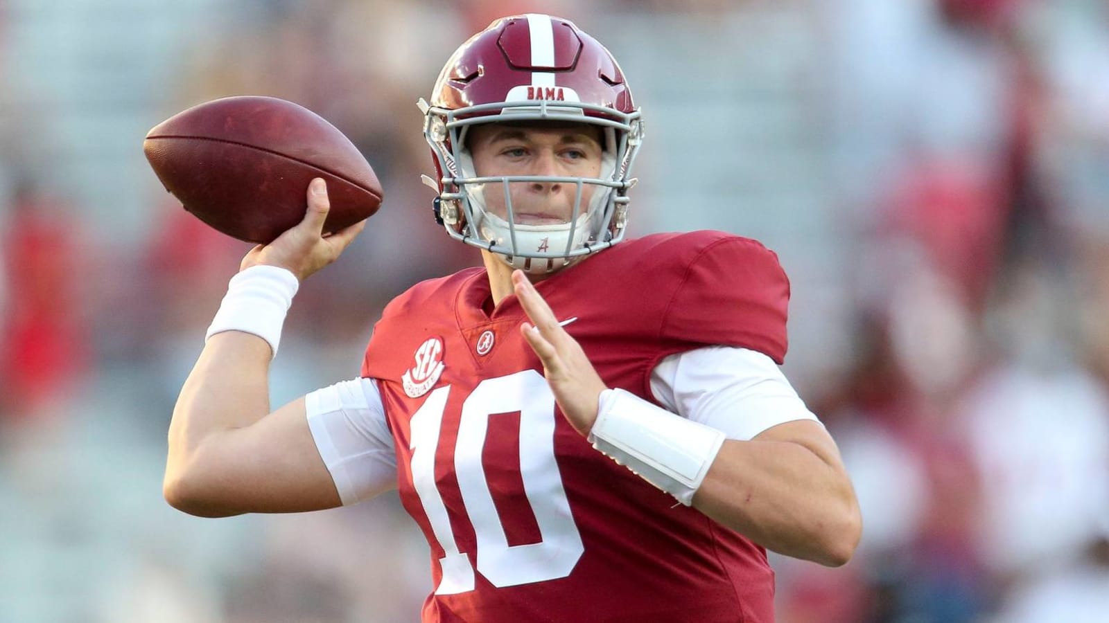 Teams believe 49ers traded up for Alabama QB Mac Jones