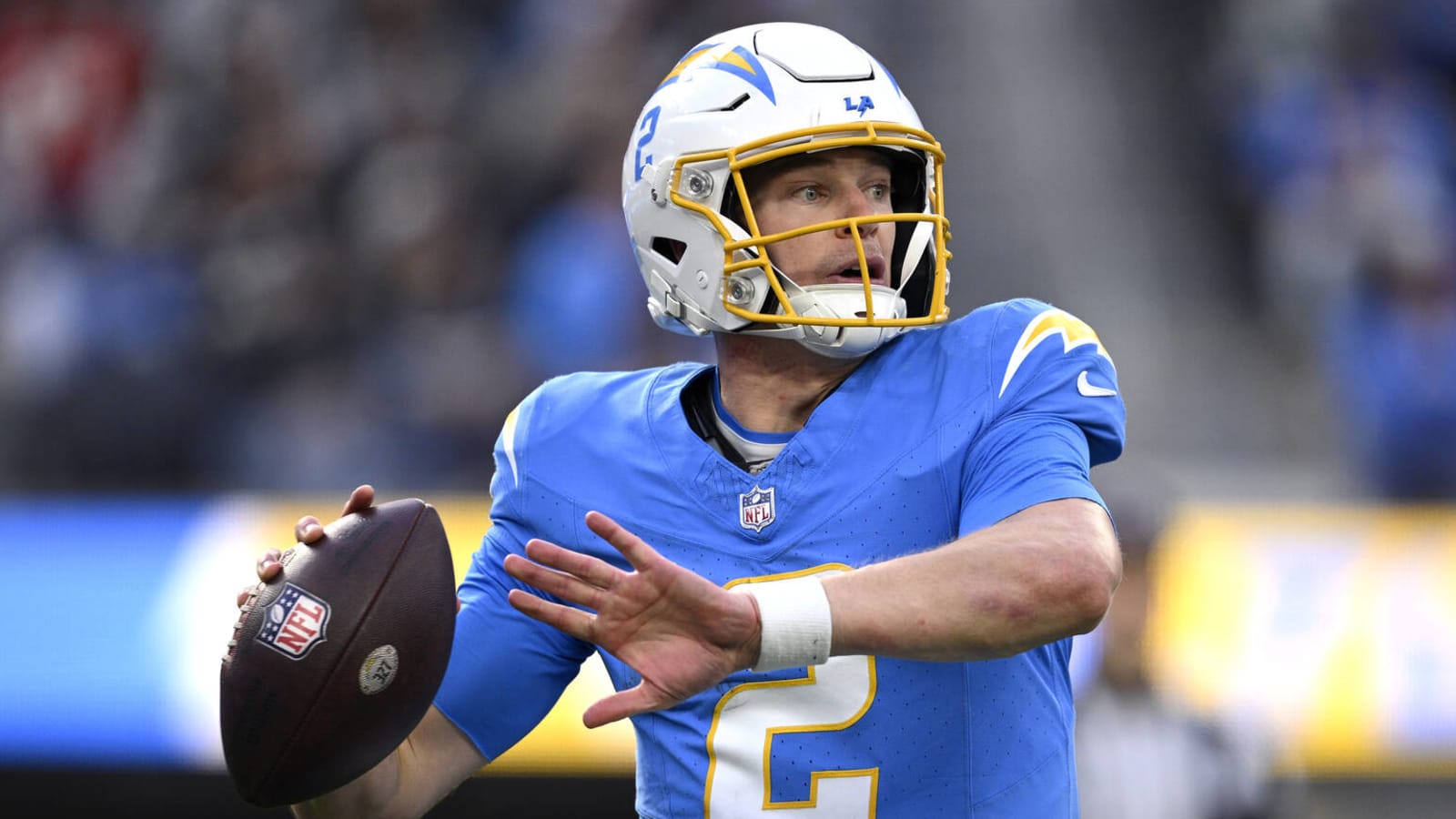 Chargers to retain longtime backup QB