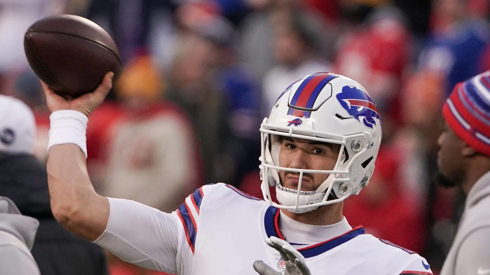 Bills reunite with a former QB, re-sign key defensive piece