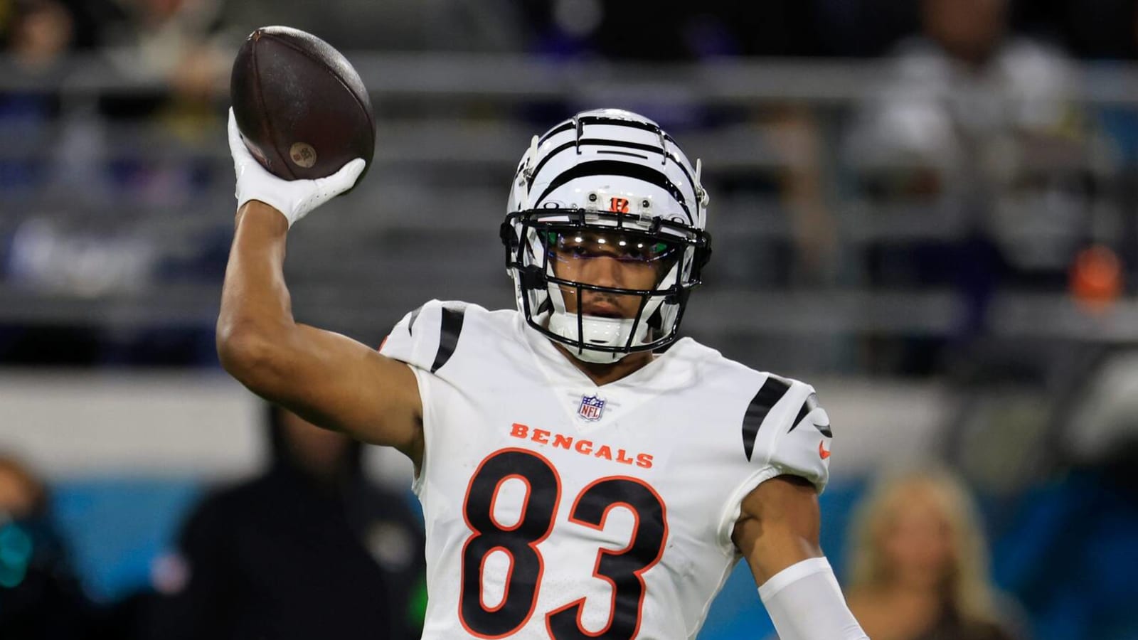 Longtime Bengals WR visits Chargers, to meet with Titans