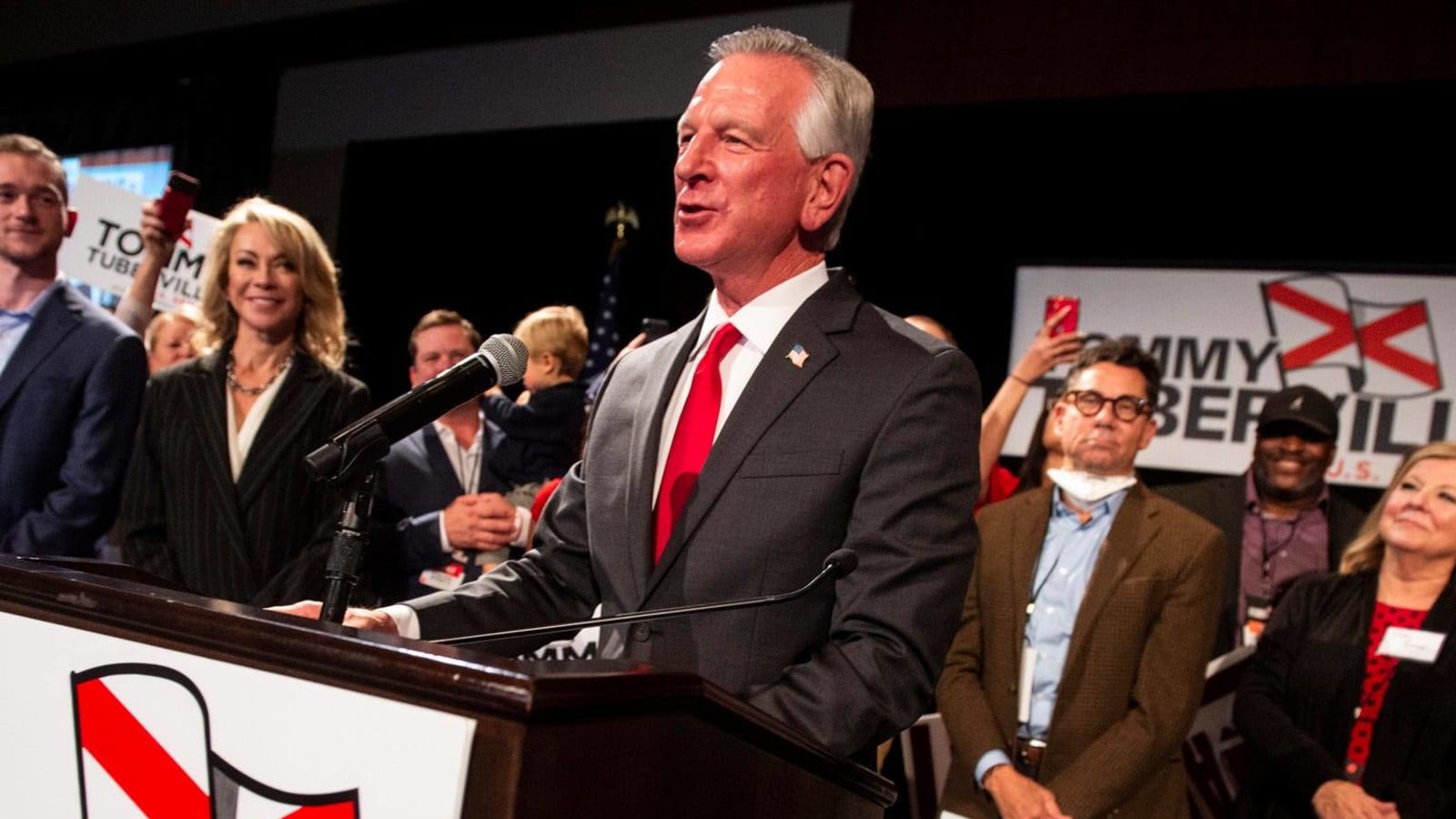 Former Auburn coach Tuberville wins Senate seat in Alabama