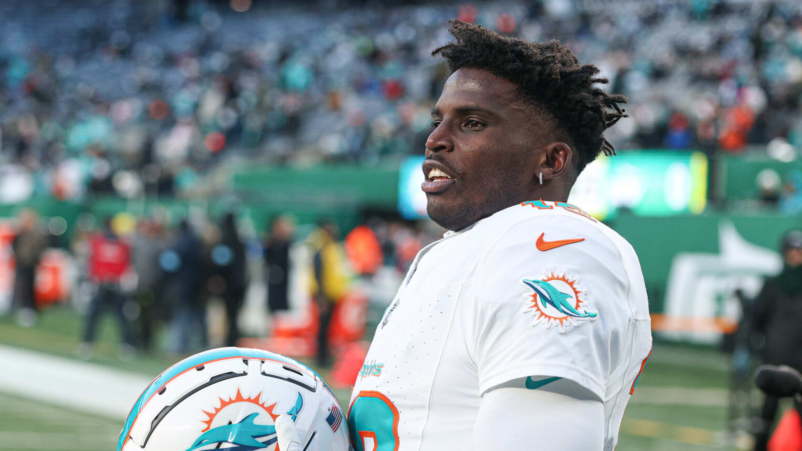 Tyreek Hill's agent fails to clarify WR's future with Dolphins