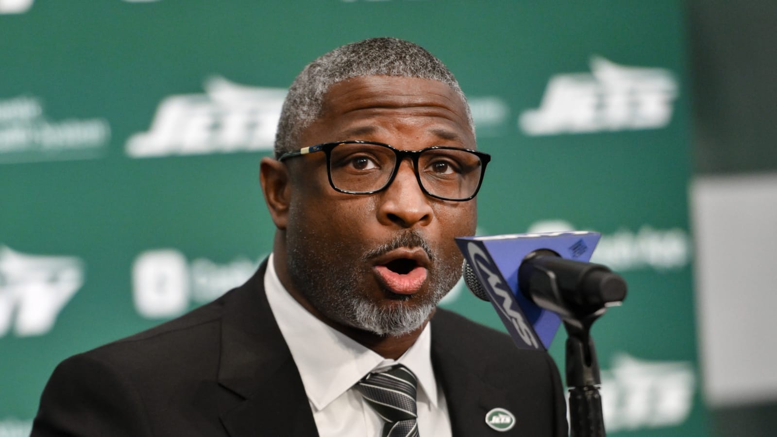 Jets' Aaron Glenn addresses uncertain future of Aaron Rodgers