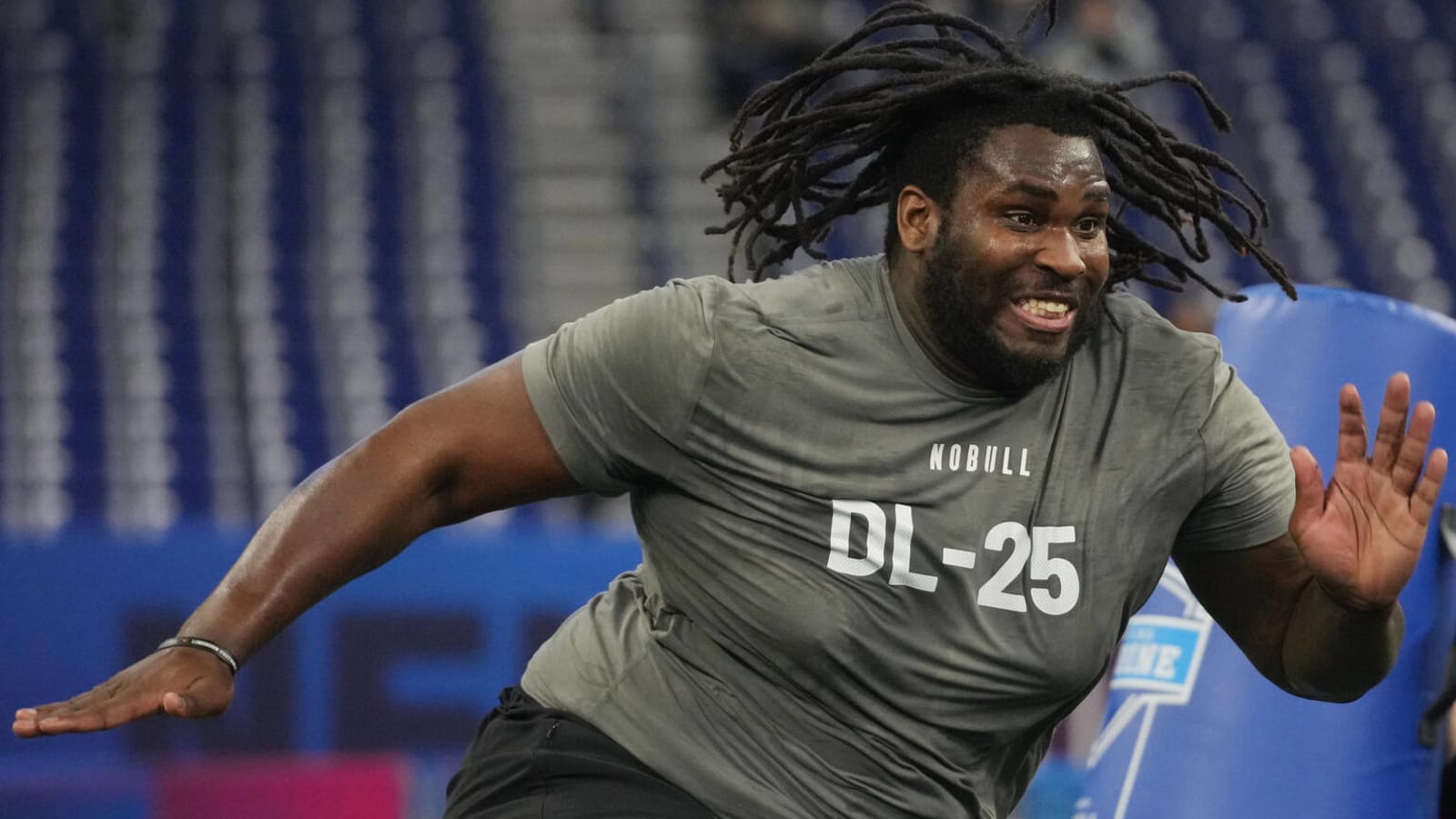 Mountainous defender is still pretty fast at Scouting Combine