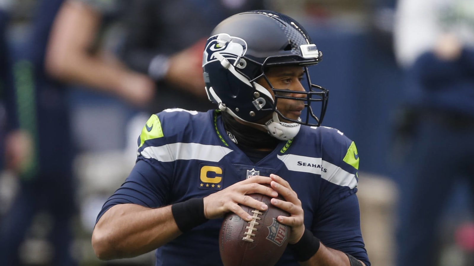 Russell Wilson clarifies trade drama, relationship with Seahawks