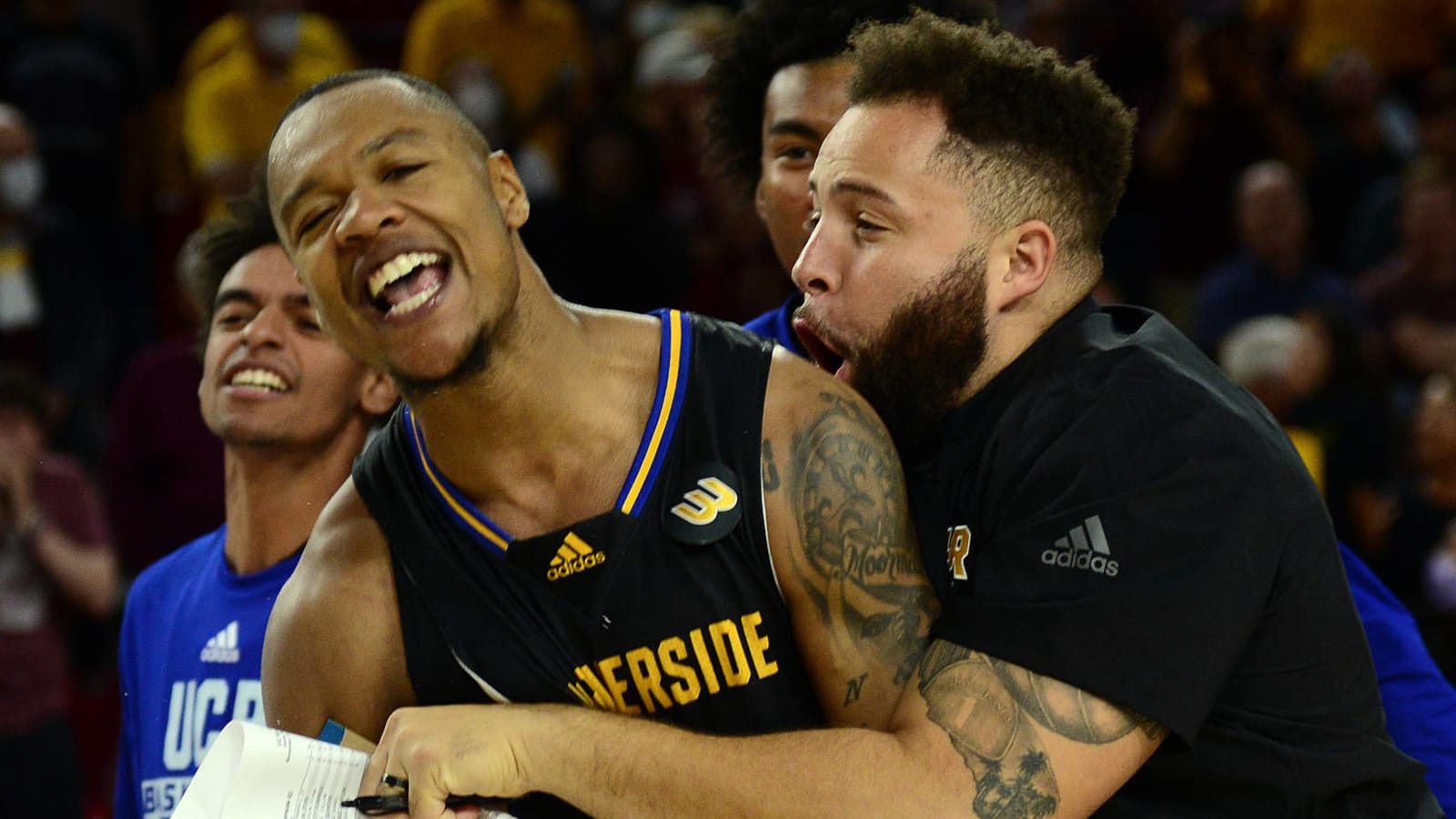 UC Riverside upsets Arizona State with 75-foot buzzer-beater