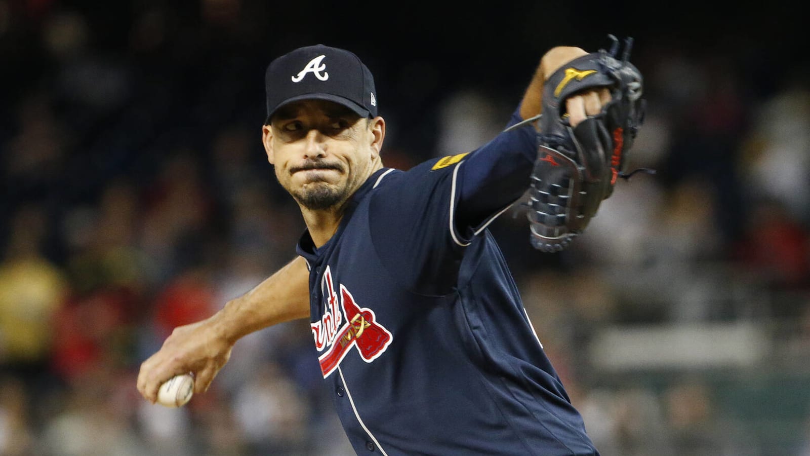 Braves veteran righty placed on IL, unavailable for NLDS