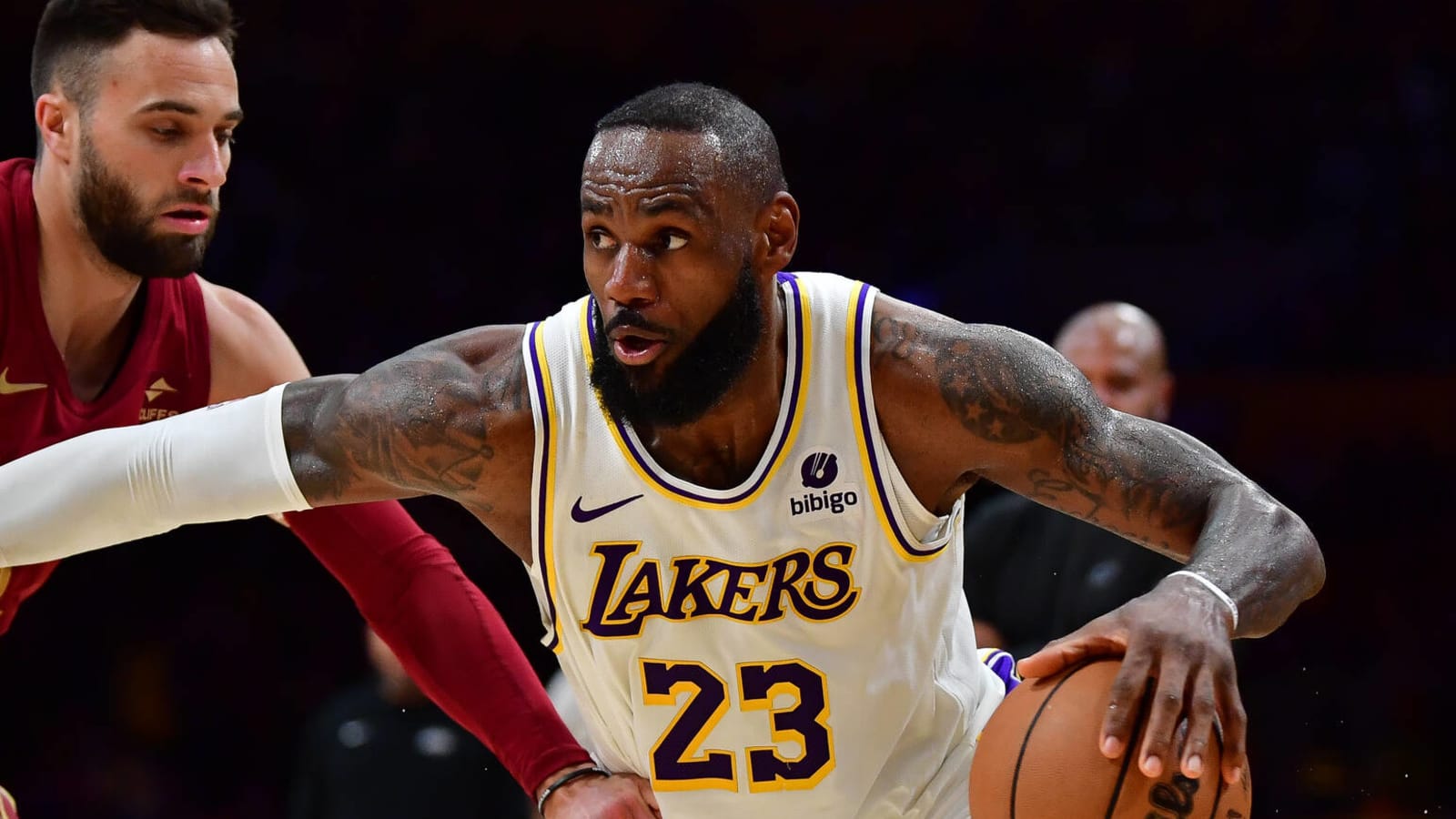 Report: LeBron James seeking unique clause with new contract