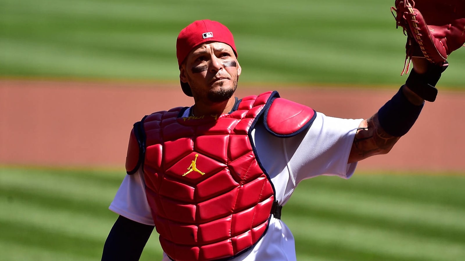 Yadier Molina appears to want Albert Pujols to return to Cardinals