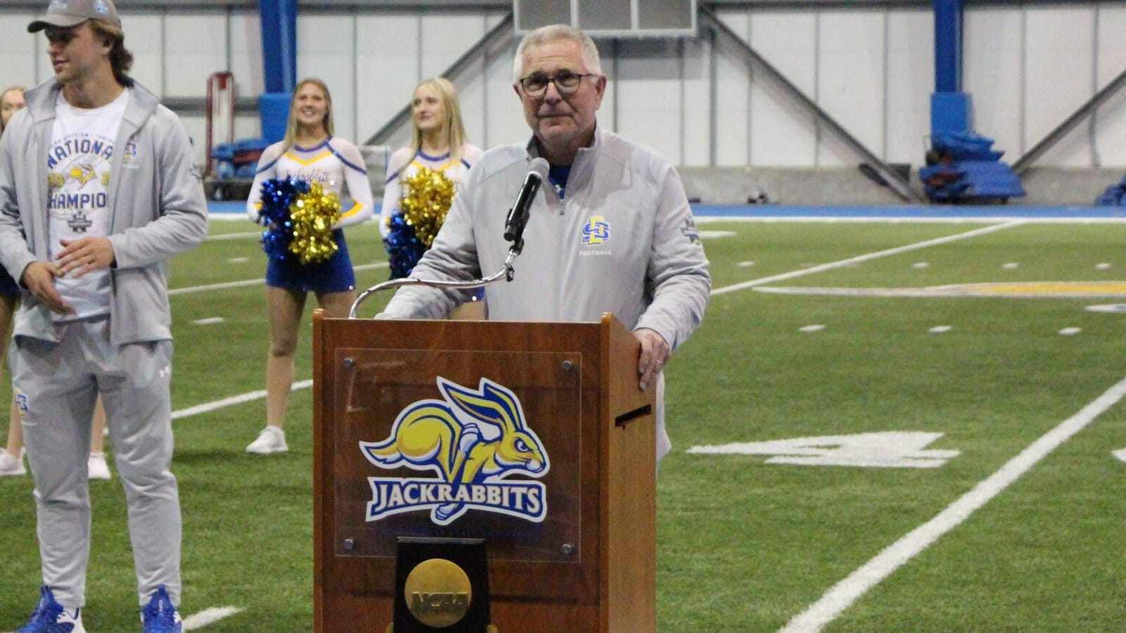 South Dakota HC John Stiegelmeier announces retirement