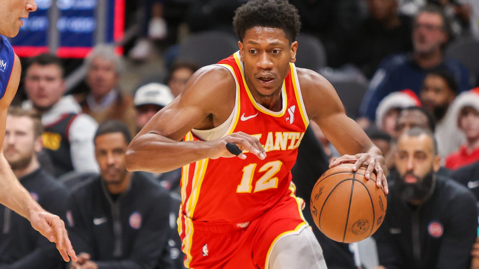 Cavs linked to Hawks’ De’Andre Hunter, Nets’ Royce O’Neale