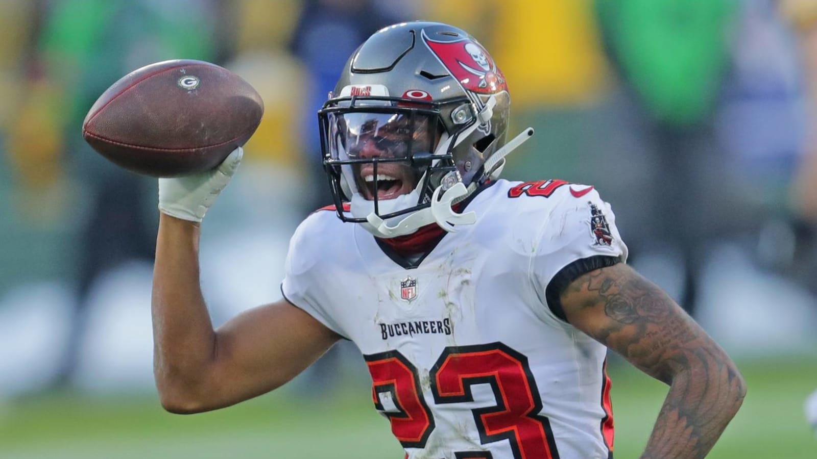 Buccaneers' Sean Murphy-Bunting, Zach Triner on IR