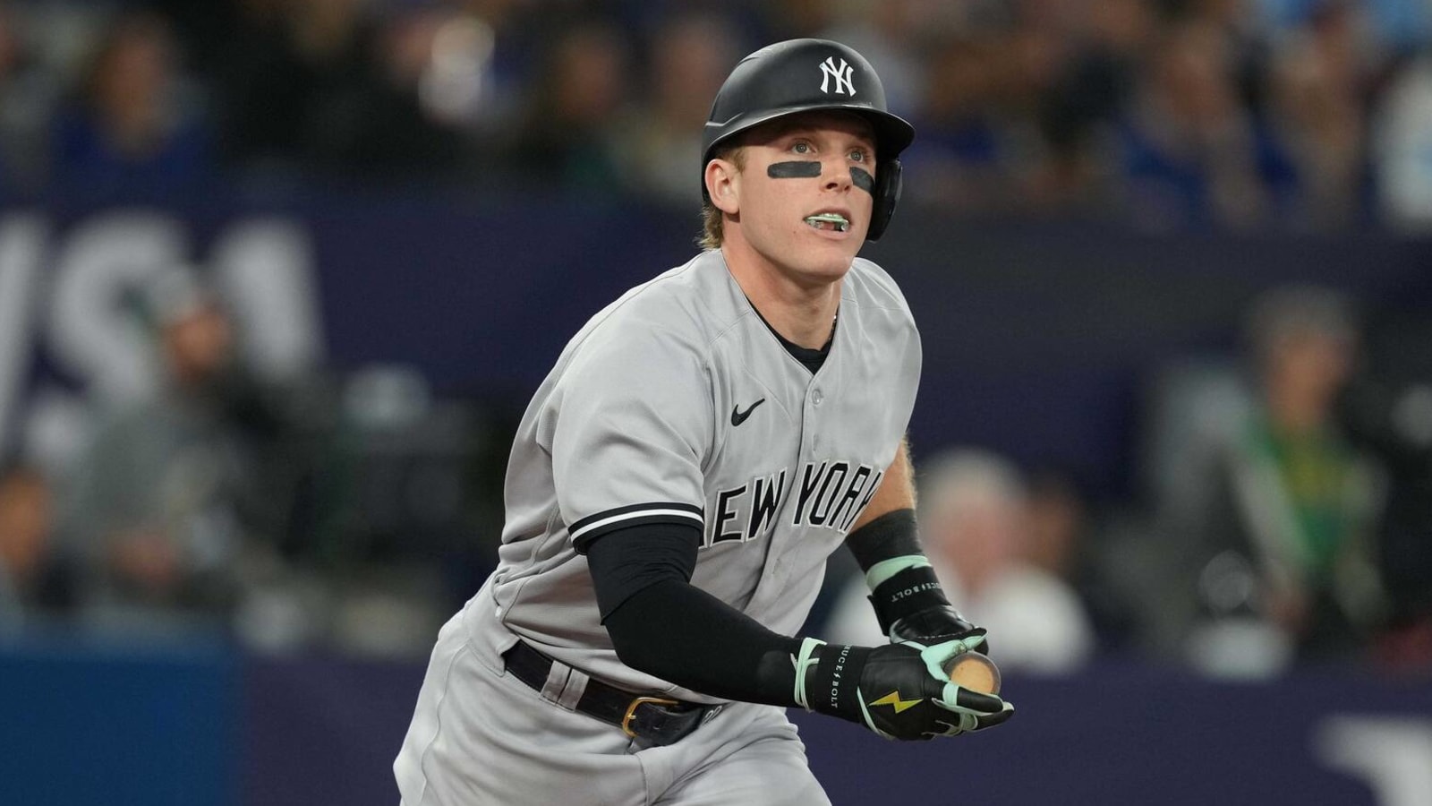 Reds add two outfielders as they try for playoffs Yardbarker