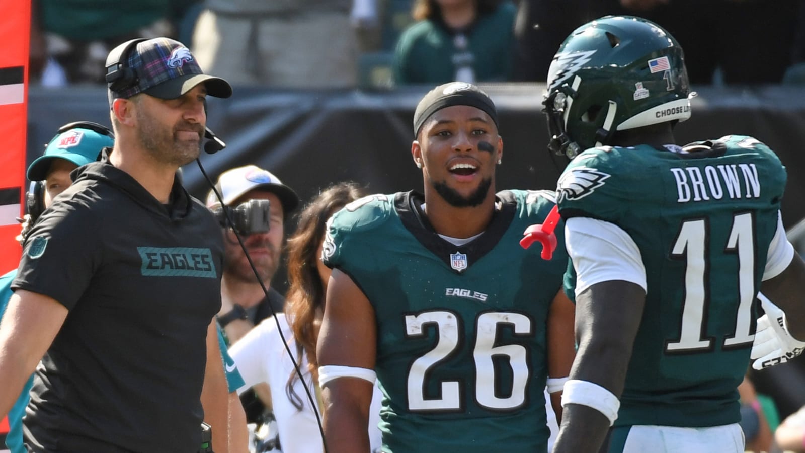Eagles have to put winning over Barkley's record pursuit