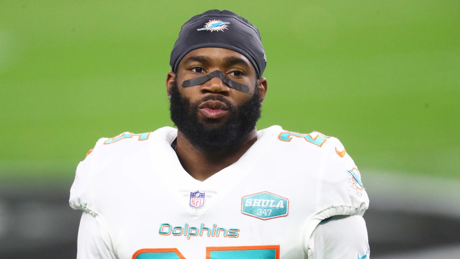 Dolphins All-Pro cornerback Xavien Howard requests a trade