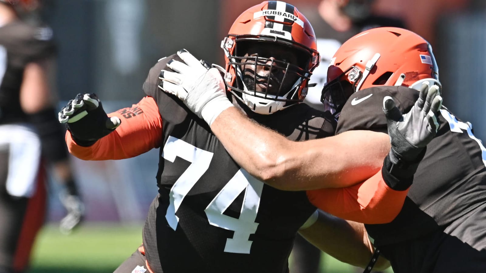 Browns' Chris Hubbard likely done for season