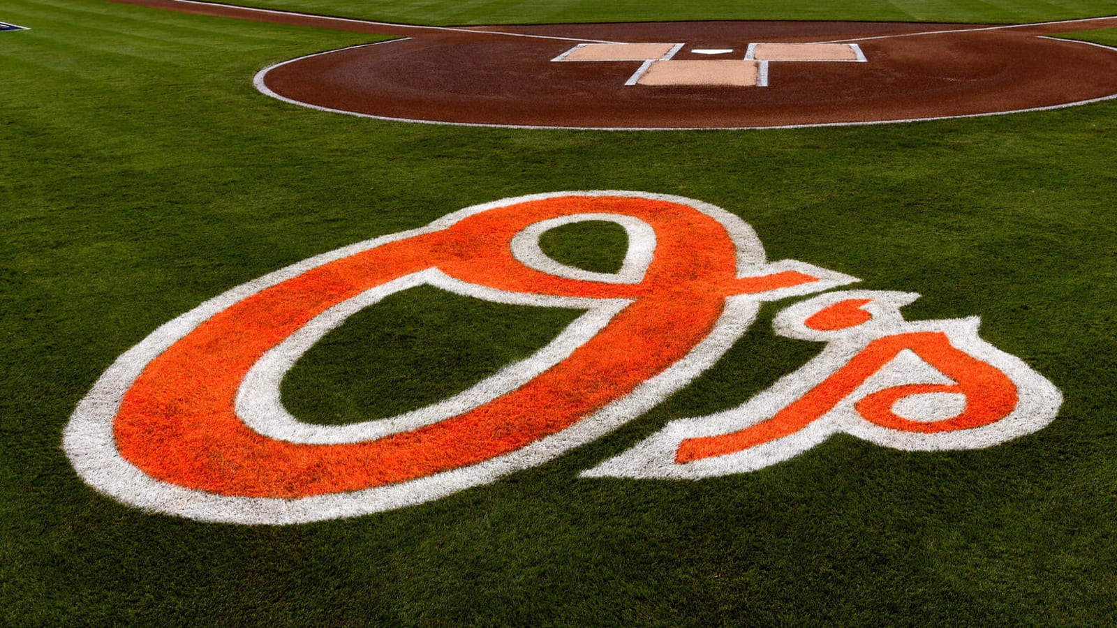 New York broadcasters come to defense of Orioles announcer