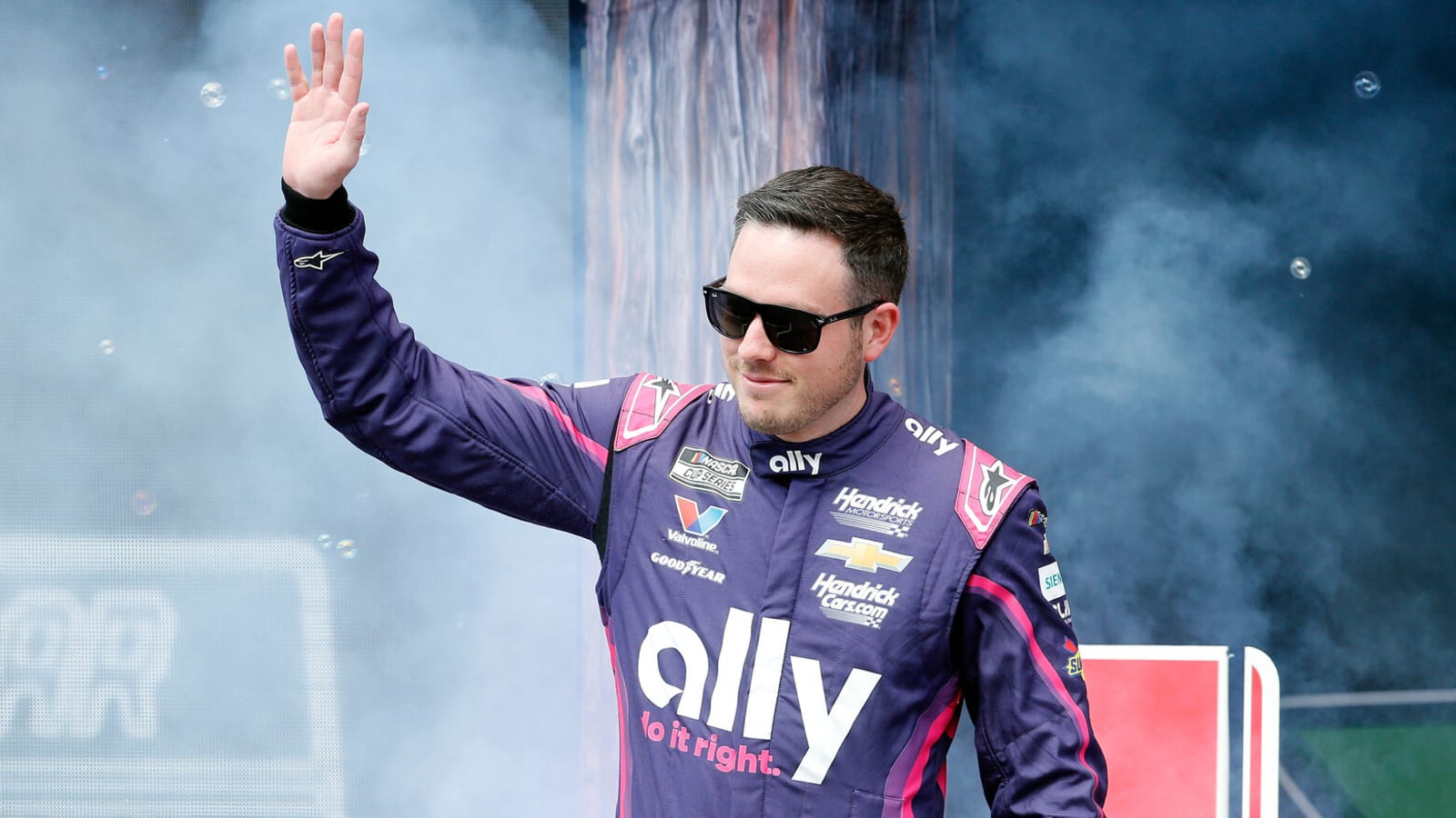 Alex Bowman wins pole for Xfinity Series race at Phoenix