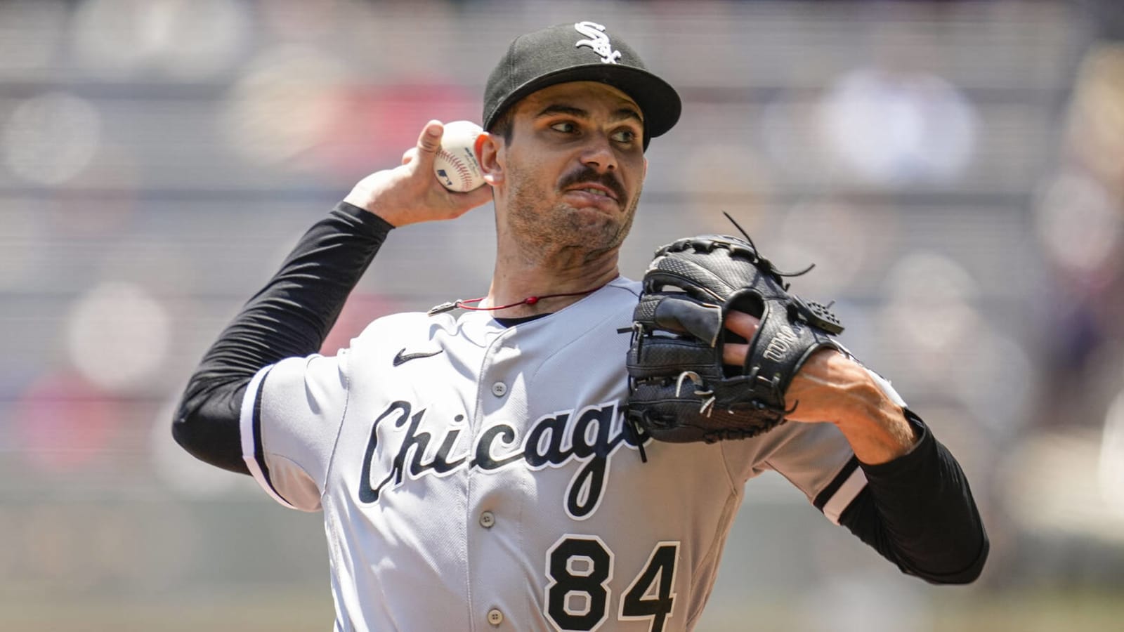 Report: White Sox turning away teams inquiring about RHP