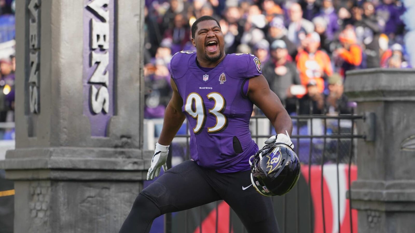 Ravens DL Calais Campbell to return in 2023