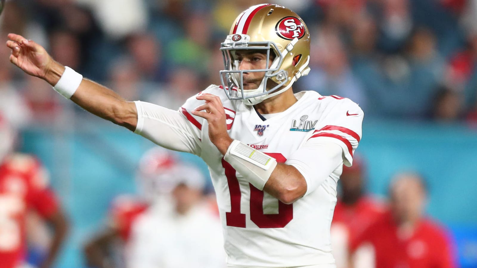 49ers legend Joe Montana hopes to see 'fresher, different' Jimmy Garoppolo this season