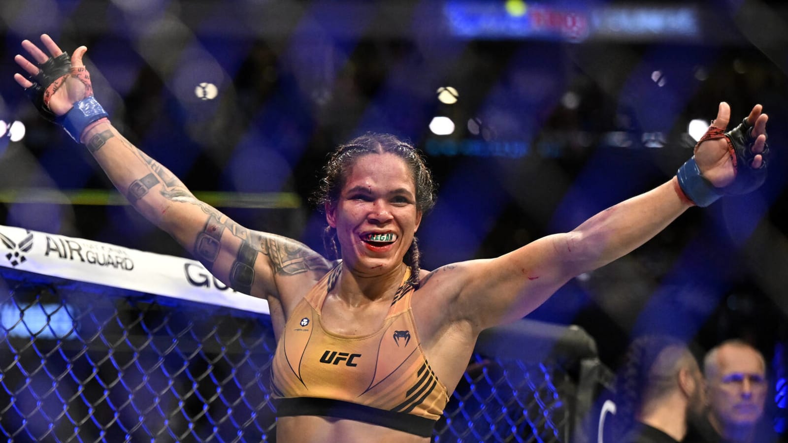 Amanda Nunes, Irene Aldana share intense faceoff