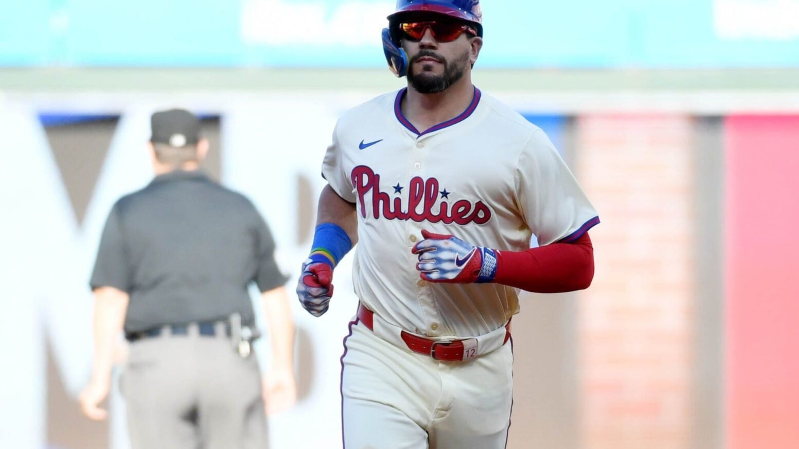 Phillies star slugger open to new contract extension