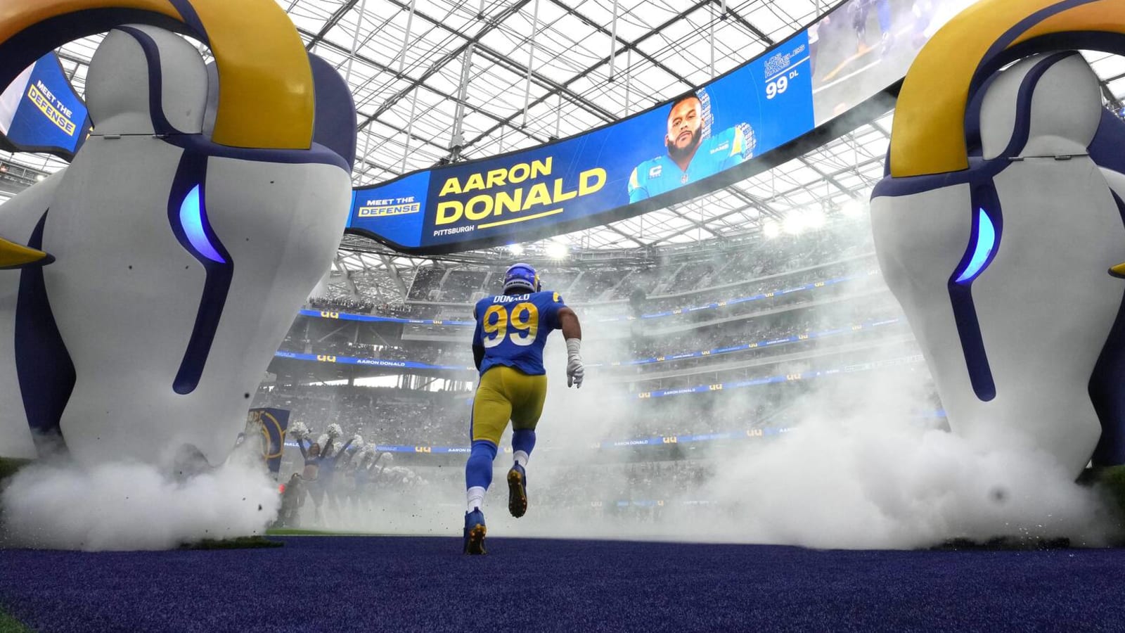 Rams' Aaron Donald flirting with retirement?