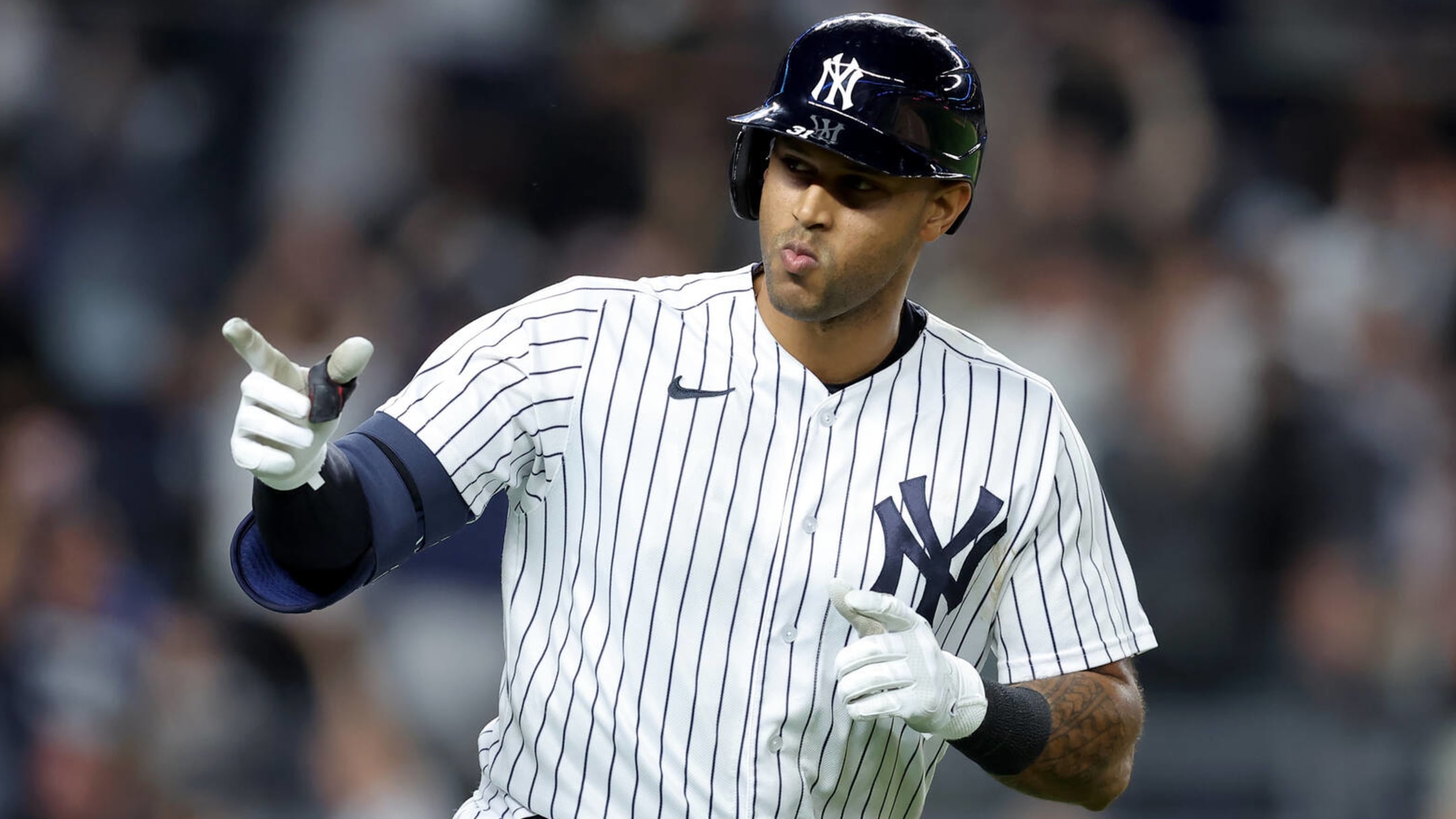 Yankees Acquire Aaron Hicks From Twins For John Ryan Murphy - MLB