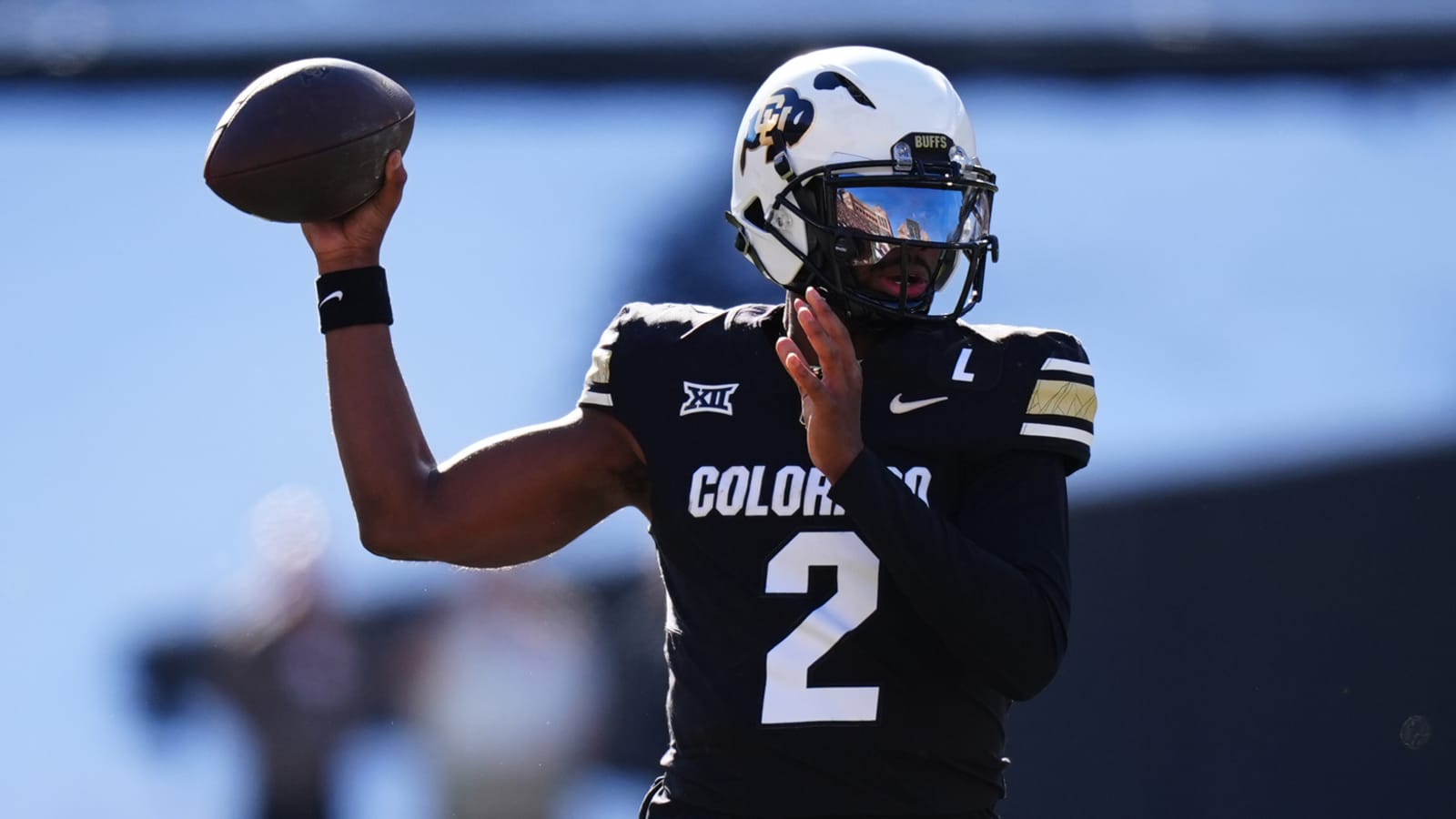Giants' Isaiah Simmons compares Shedeur Sanders to Rookie of the Year favorite