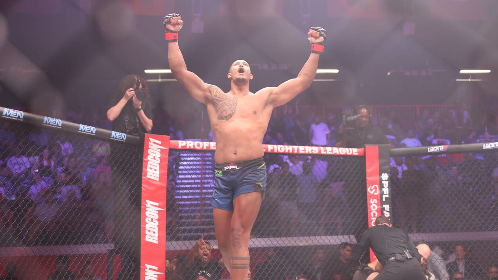 Renan Ferreira Willing to Face Francis Ngannou in MMA or Boxing