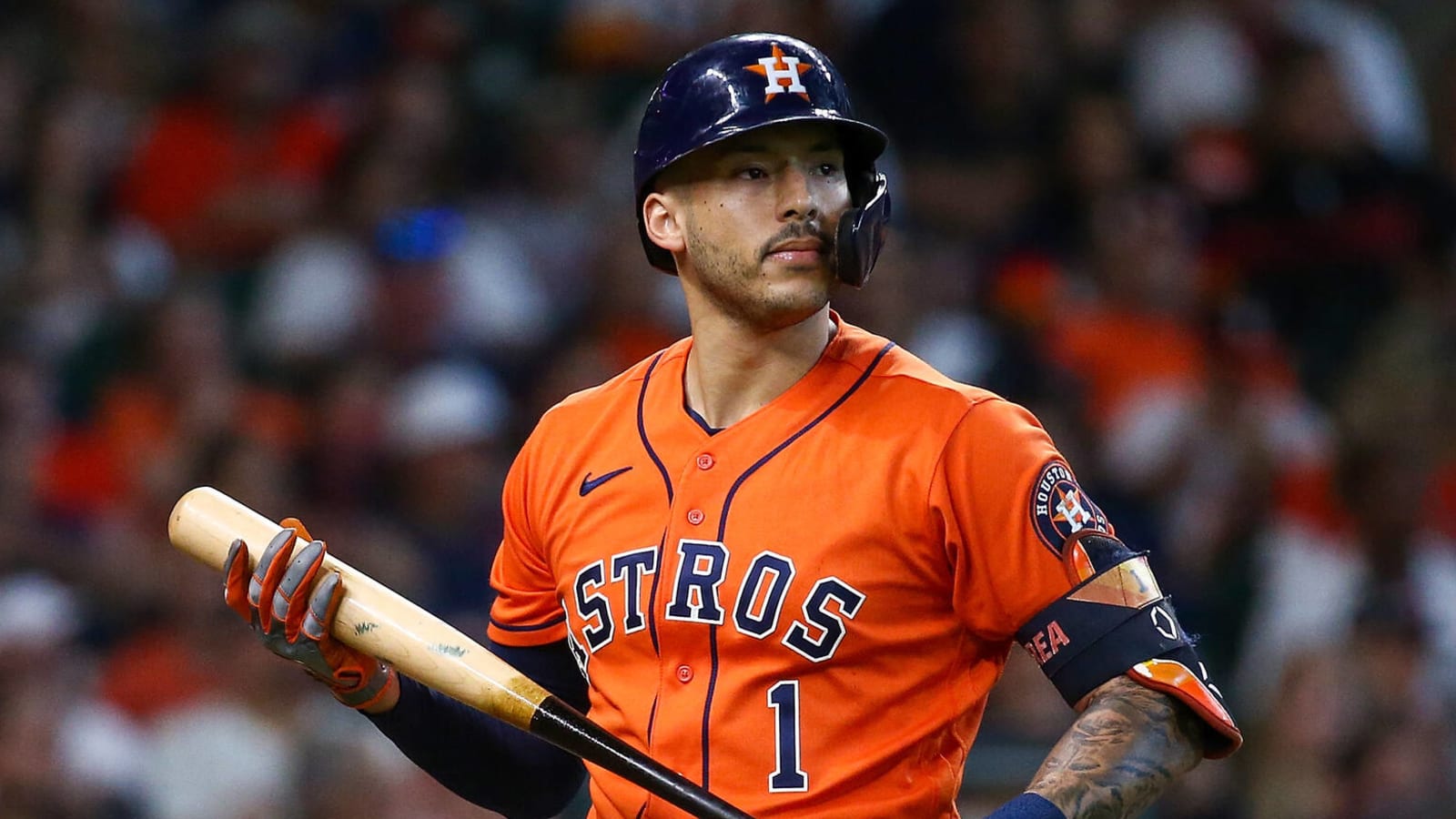Carlos Correa agrees to three-year, $105.3M contract with Twins