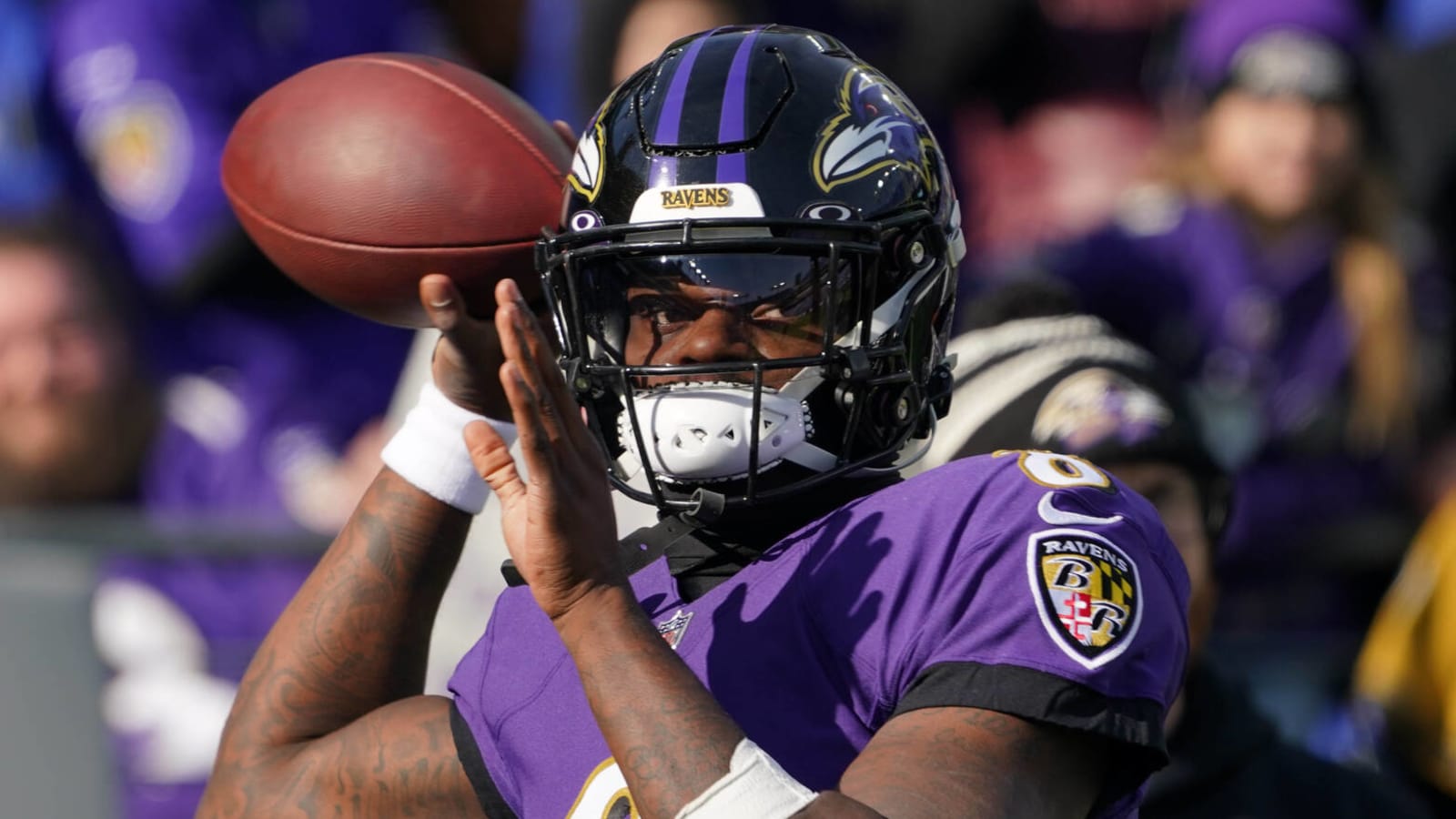 Report: Ravens 'confident' in Lamar Jackson’s status for playoffs