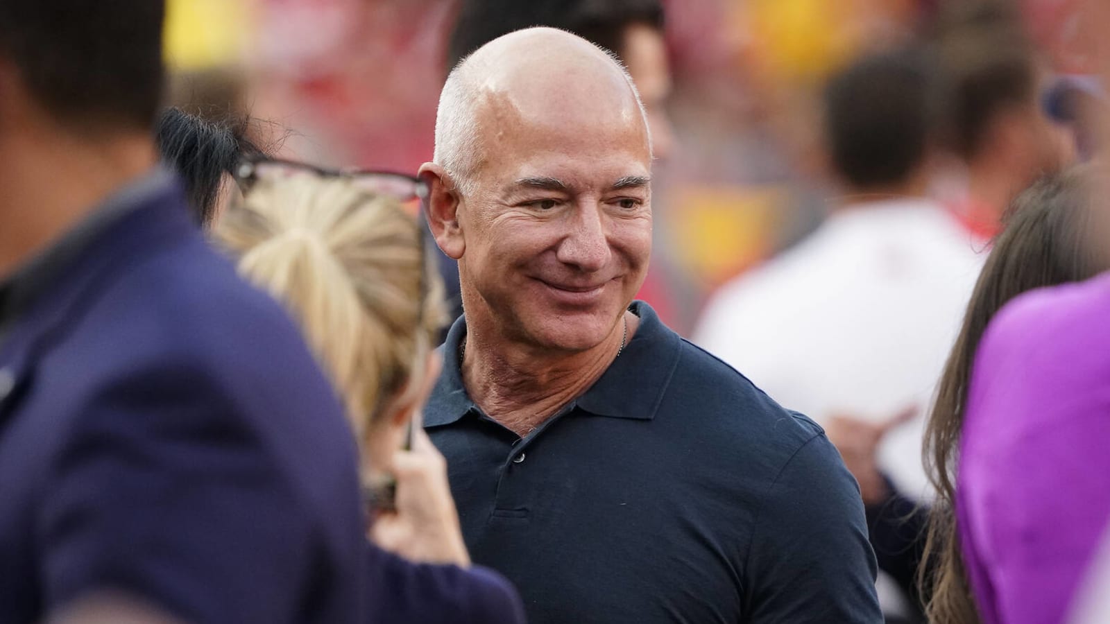 Bezos favorite to purchase Commanders, reportedly could partner with Jay-Z