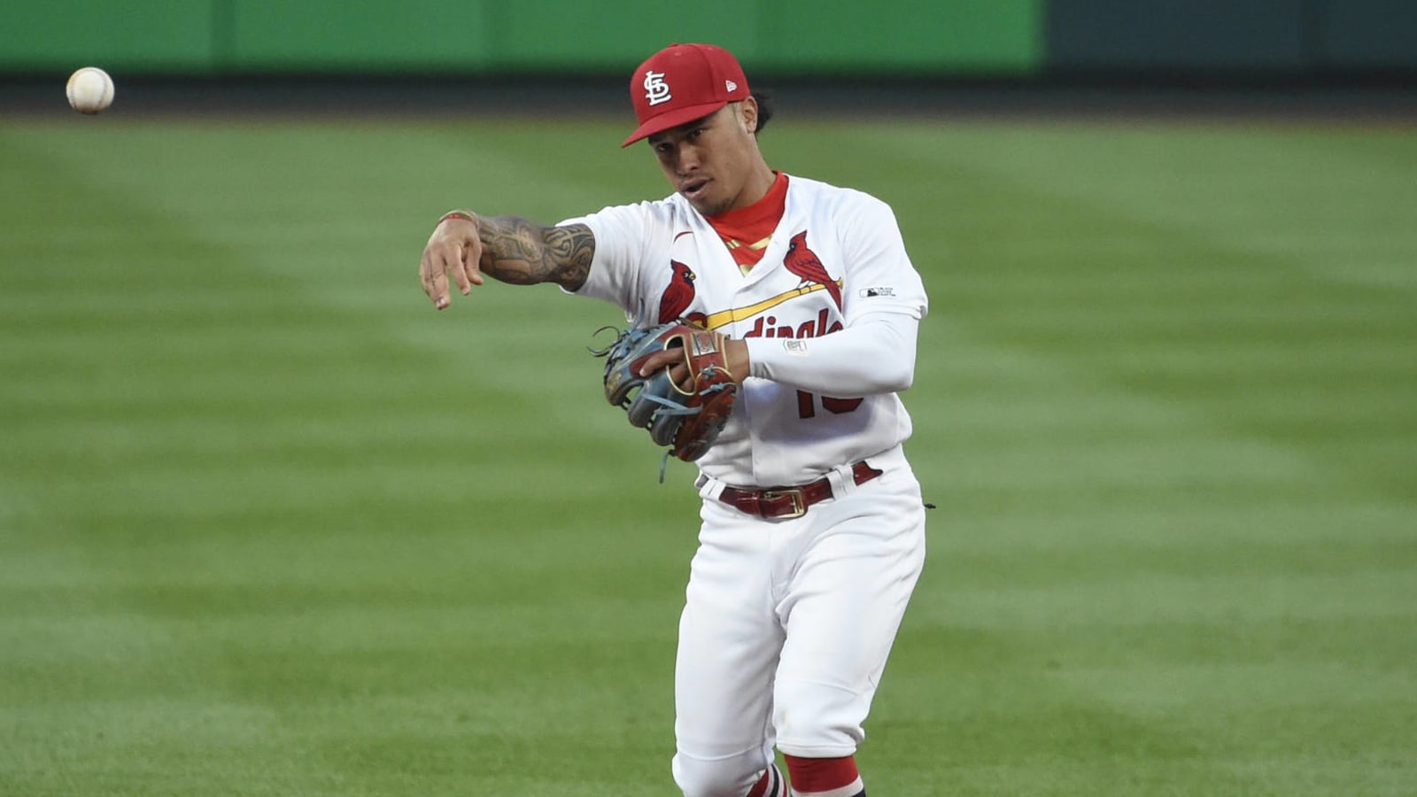 Report: Brewers, Kolten Wong agree to two-year, $18M deal