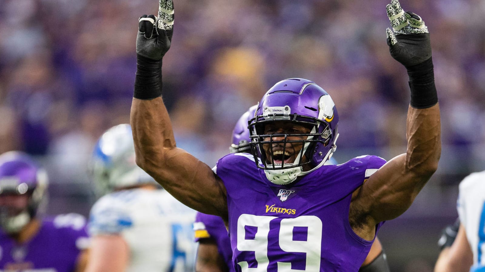Danielle Hunter unhappy with his contract?
