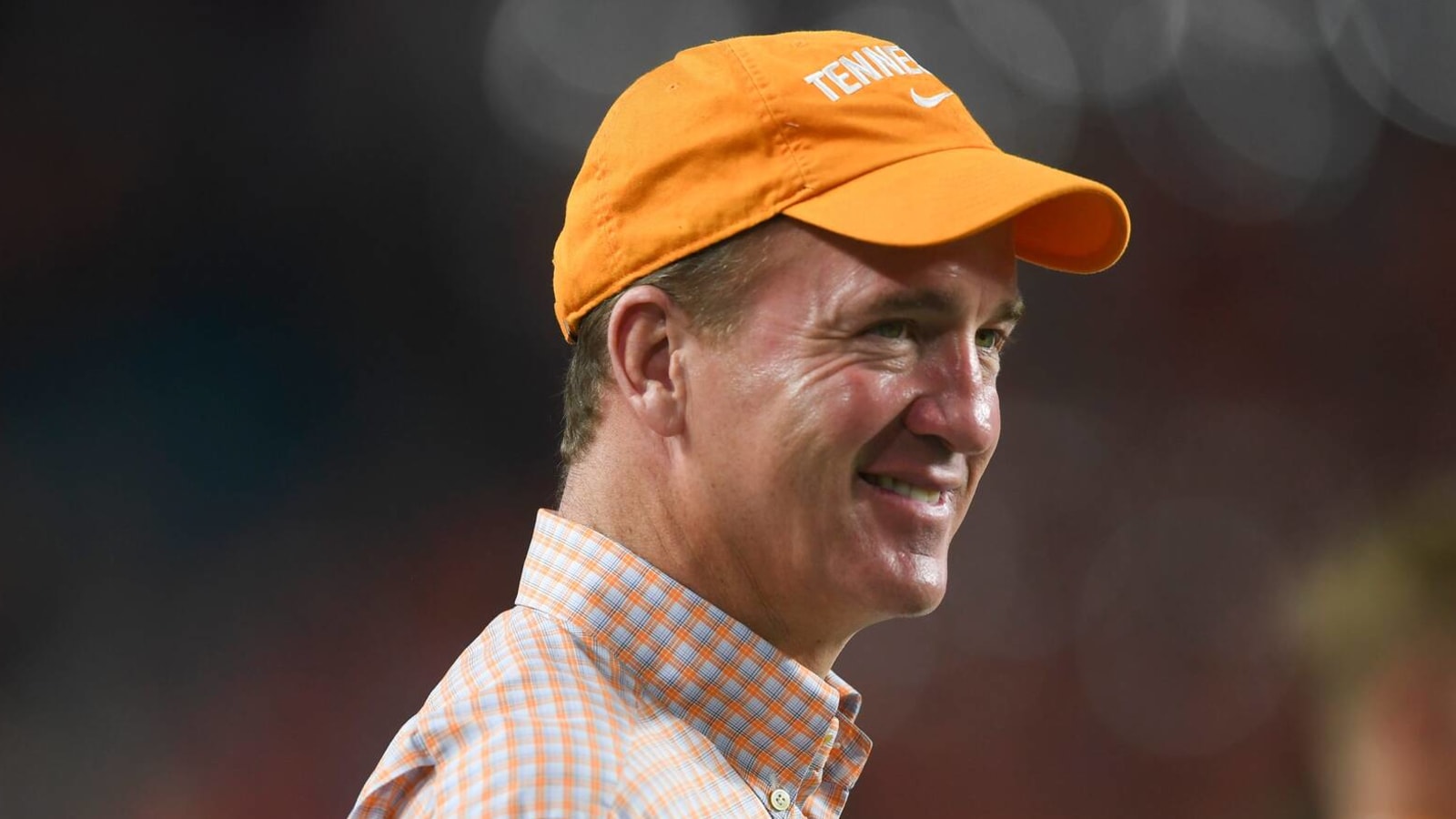 Peyton Manning raves about top QB prospect