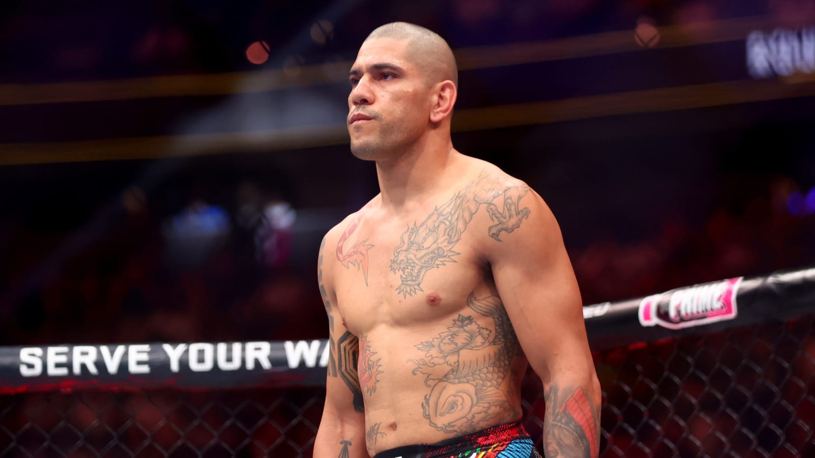 Alex Pereira gets knockout vs. Jiri Prochazka to retain championship