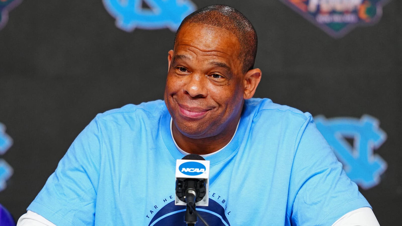 Roy Williams: Hubert Davis 'absolutely sensational'