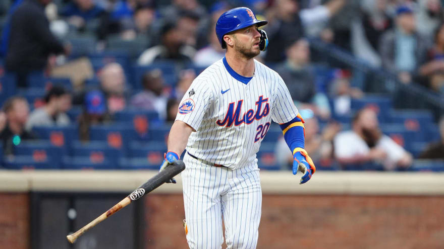 Mets could pull off unprecedented superstar free agent signing in 2025 & retain Pete Alonso, per insider