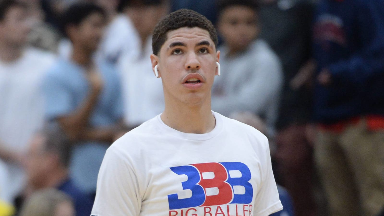 LaMelo Ball signs rookie contract with Hornets