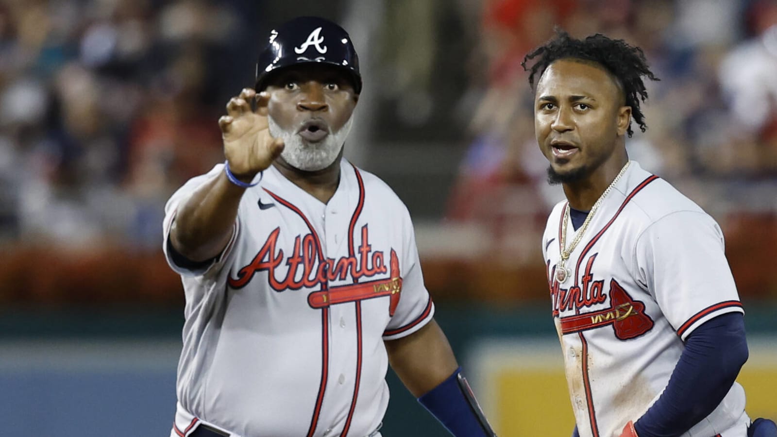 Braves lose multiple coaches to Ron Washington's Angels staff