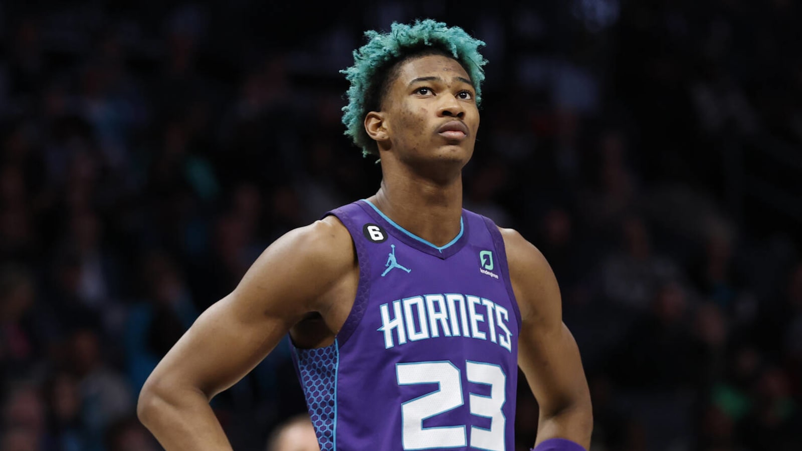 Kai Jones disses his own Hornets teammates on social media