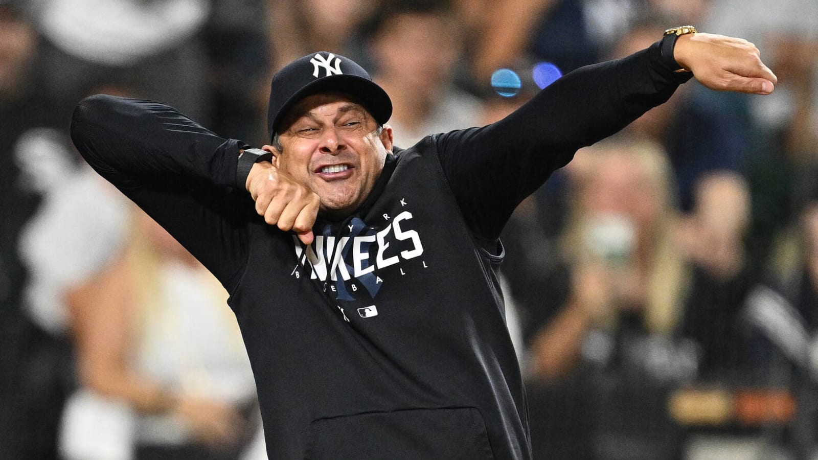 Bret Boone responds to viral ejection of Yankees' Aaron Boone