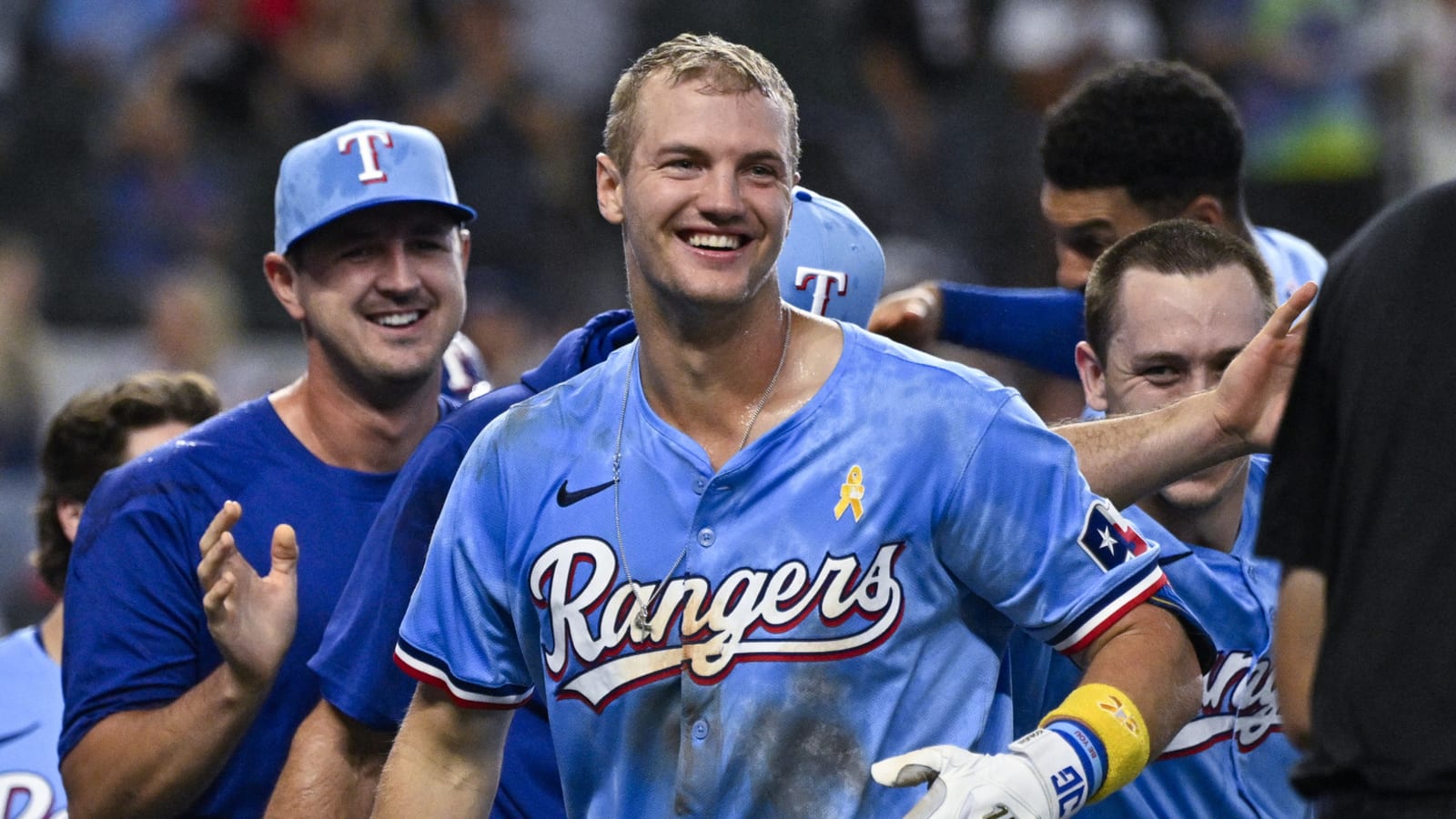 Watch: Rangers notch second straight walk-off vs. A's