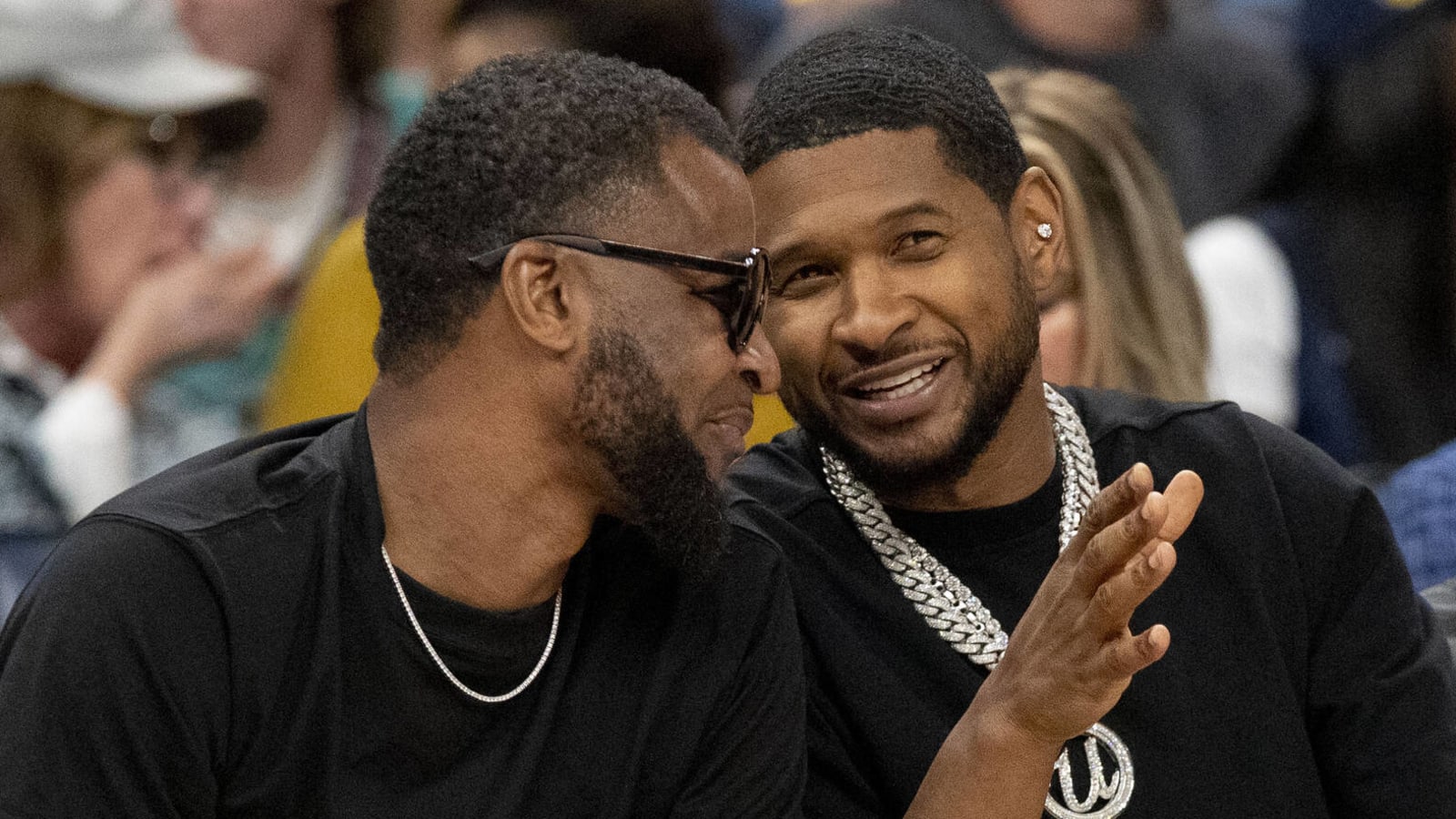 Tee Morant, Usher go viral at Grizzlies-Timberwolves game